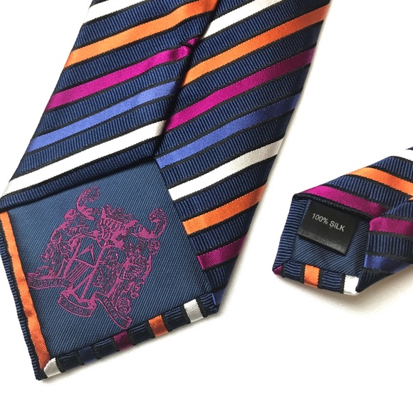 Authentic Austin Reed Royal Family silk tie London - Picture 3 of 5